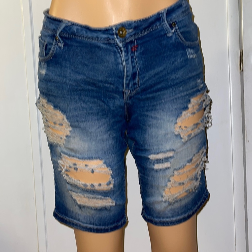 ELITE DISTRESSED JEANS